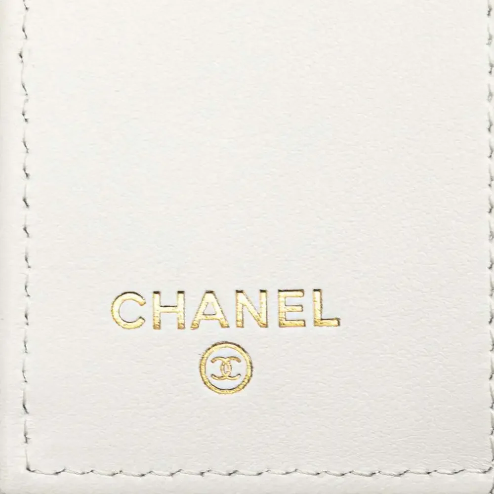 CHANEL White Caviar Leather Logo Wallet